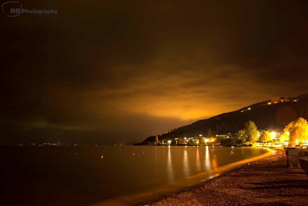 Pension Lale Peštani Buitenkant foto